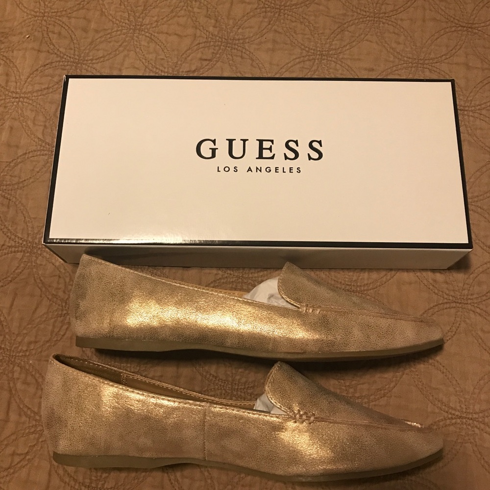 GUESS flats 6.5